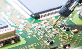 اموزش تعمیرات ایسیو و اهمیت آموزش‌های تخصصی ECU برای برقکاران
